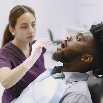 Nervous About a Tooth Extraction? Here’s Exactly What Happens in the Dental Chair